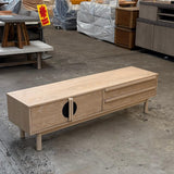 Maui Entertainment Unit