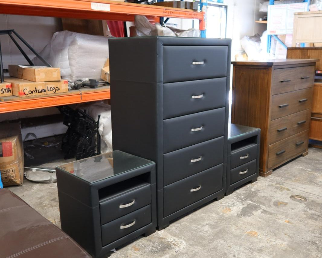 Onyx 3-Piece Bedroom Set