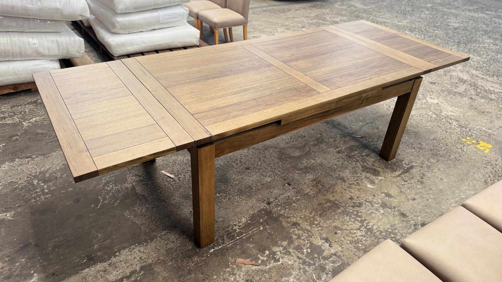Reef Extension 1800-2800 Dining Table