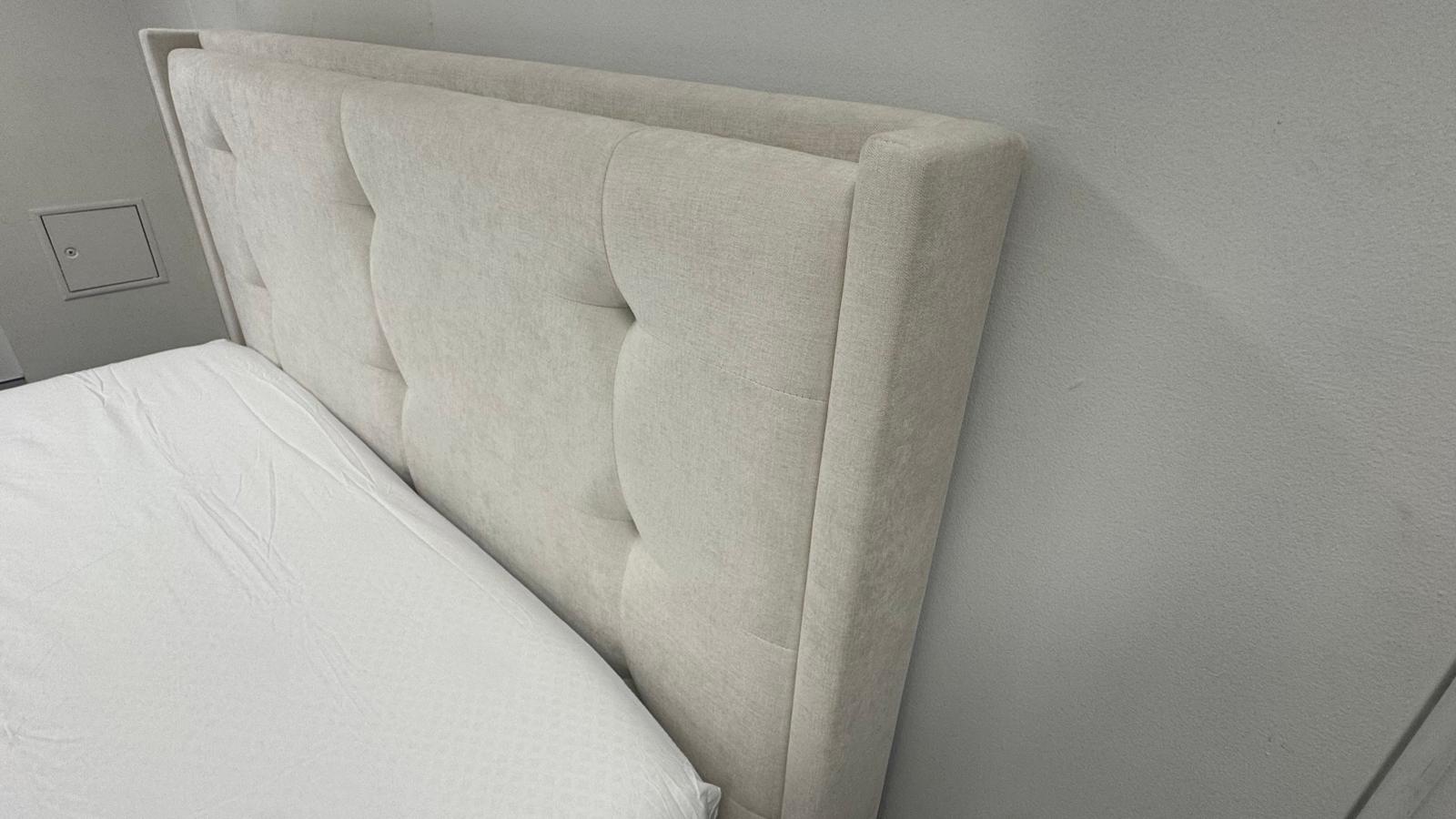 Porter Queen Bed
