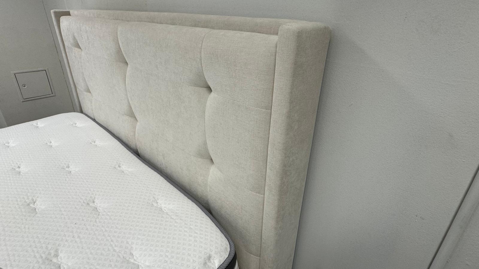 Porter Queen Bed