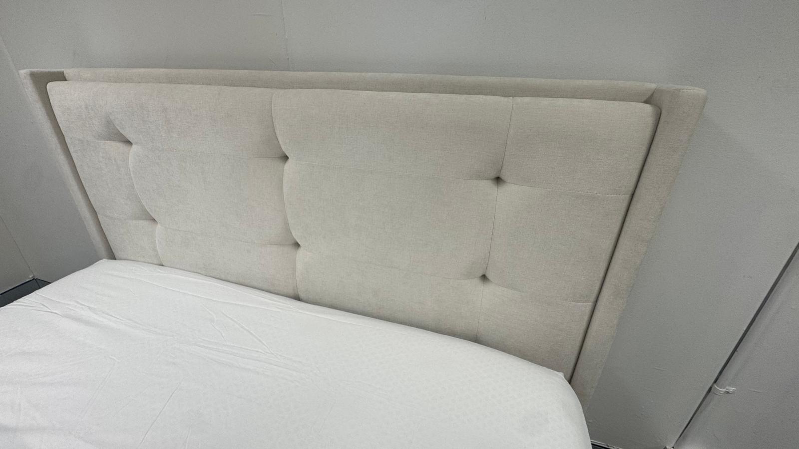 Porter Queen Bed