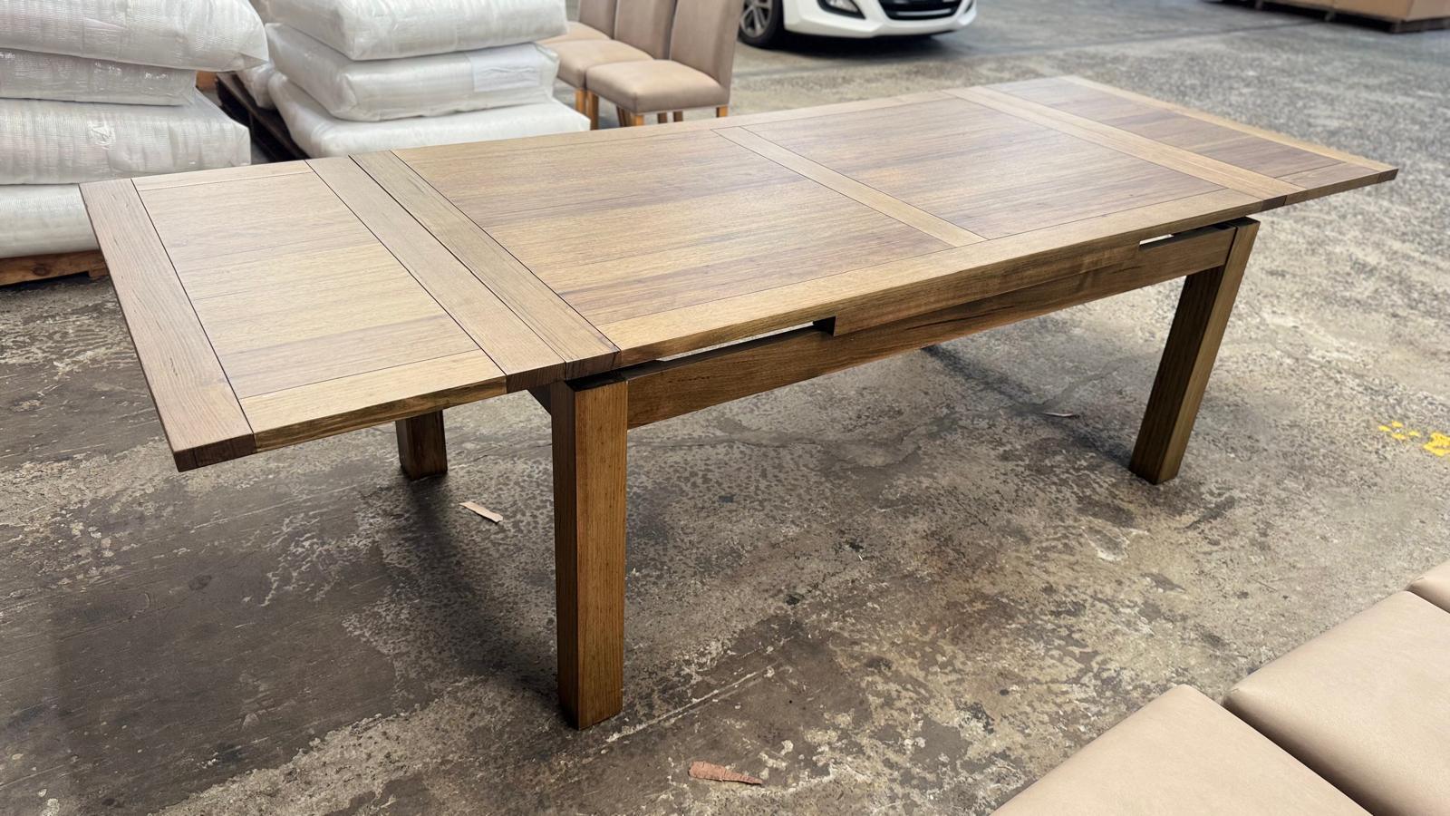 Reef Extension 1800-2800 Dining Table
