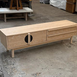 Maui Entertainment Unit