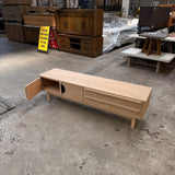 Maui Entertainment Unit